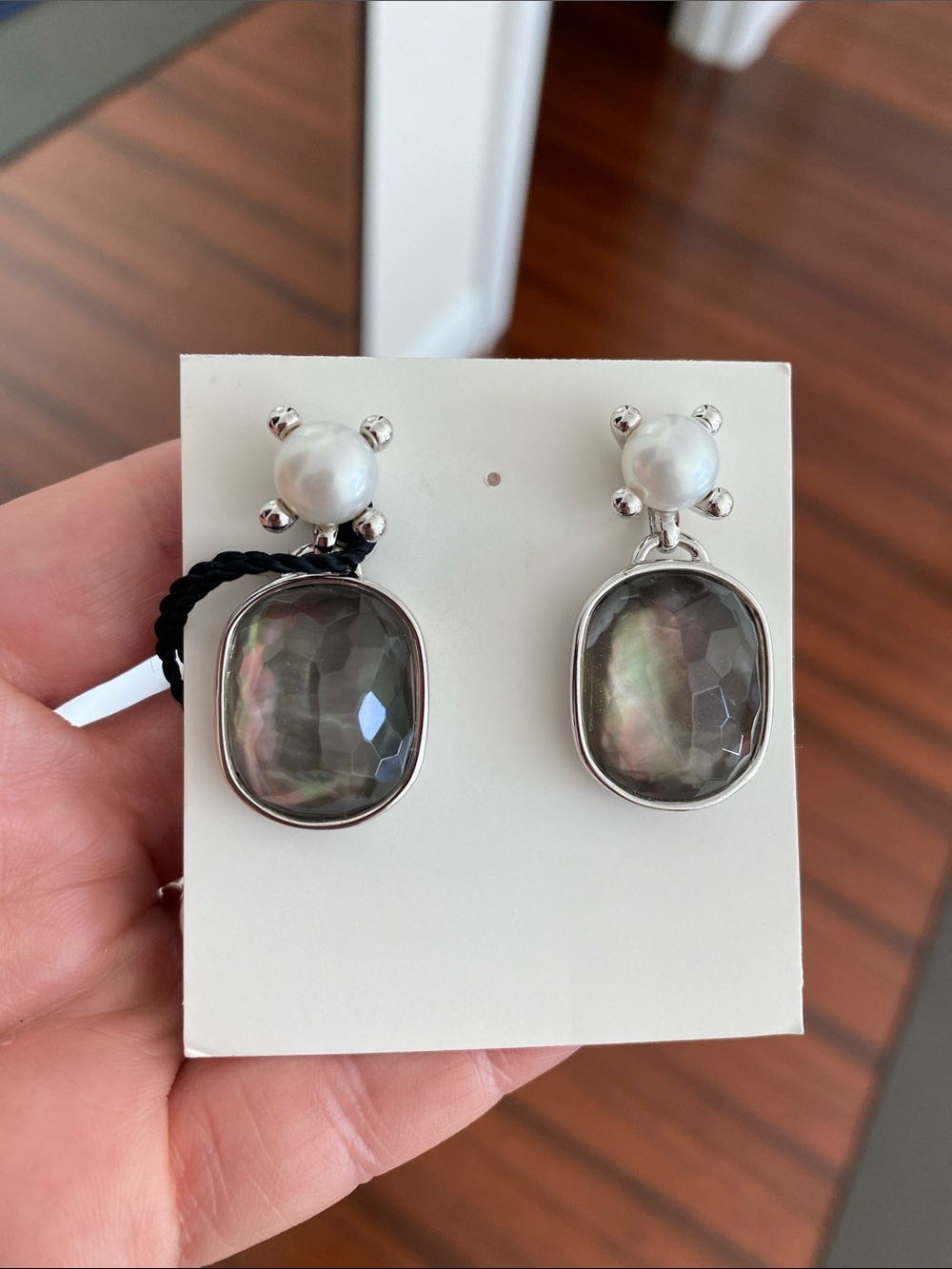 Honora Pearl Earrings - Picture 2 of 2